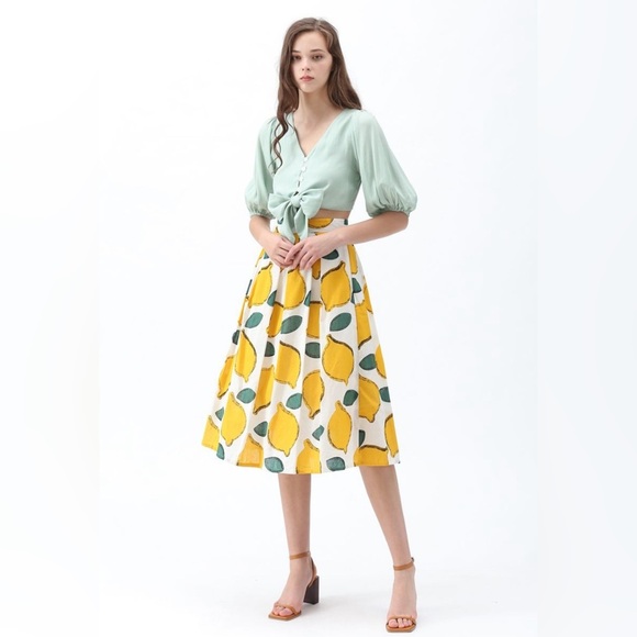 Chicwish Skirt Size M Bright Lemon Print On White A Line Zip 40% Wool Box Pleats - Picture 1 of 13